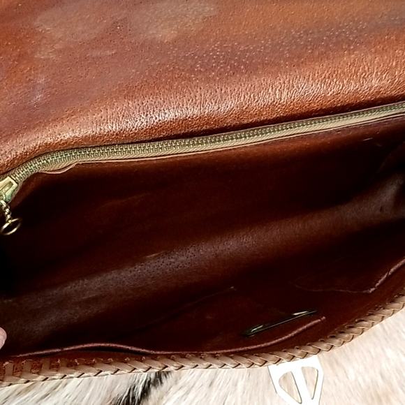 Vintage 1970s Boho Tooled Leather Flowers and Leaves Clutch Handbag - Picture 8 of 16